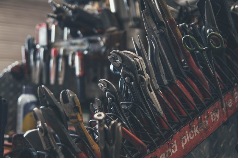 Finding discount deals on home improvement tools